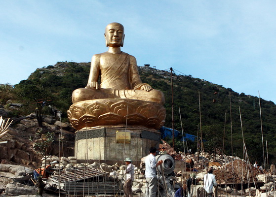 Khánh thành bảo tượng Phật hoàng Trần Nhân Tông tại độ cao hơn 1.000m